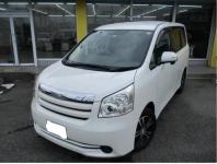 TOYOTA NOAH 2009