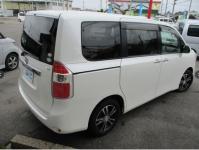 TOYOTA NOAH 2009