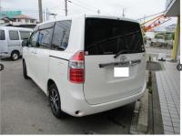 TOYOTA NOAH 2009