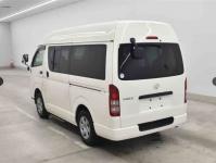 TOYOTA HIACE 2010