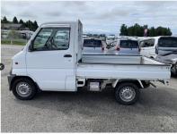 MITSUBISHI MINICAB 1999