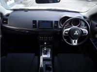 MITSUBISHI LANCER EVOLUTION 10 2011