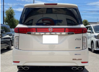 NISSAN ELGRAND 2010