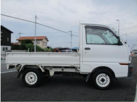 MITSUBISHI MINICAB 1998