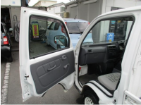 MITSUBISHI MINICAB 1998