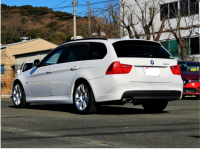 BMW 3 SERIES 2011