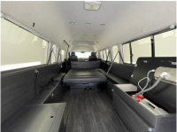 TOYOTA HIACE COMMUTER 2013