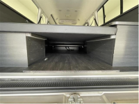 TOYOTA HIACE COMMUTER 2013