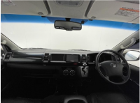 TOYOTA HIACE COMMUTER 2013