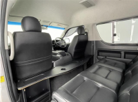 TOYOTA HIACE COMMUTER 2013