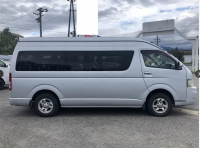 TOYOTA HIACE 2005