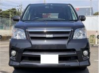TOYOTA NOAH 2004
