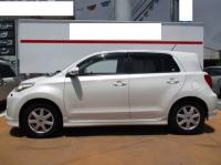 TOYOTA IST 2010