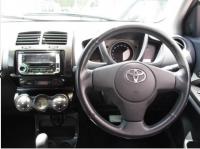 TOYOTA IST 2010