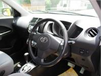 TOYOTA IST 2010