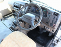 MITSUBISHI FUSO ROSA 2005