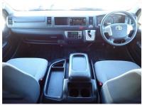 TOYOTA HIACE COMMUTER 2015