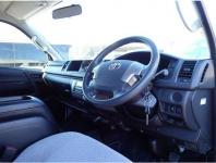TOYOTA HIACE COMMUTER 2015
