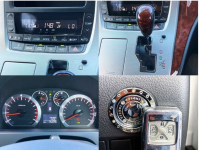 TOYOTA VELLFIRE 2011