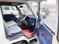 TOYOTA HIACE TRUCK 1990