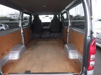 TOYOTA HIACE VAN 2017