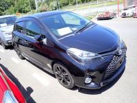 TOYOTA VITZ 2015