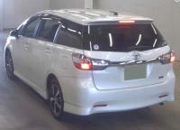 TOYOTA WISH 2016