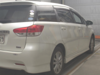 TOYOTA WISH 2010