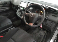 TOYOTA WISH 2010