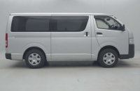 TOYOTA REGIUS VAN 2017