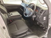 TOYOTA REGIUS VAN 2017