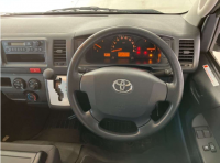 TOYOTA REGIUS VAN 2017