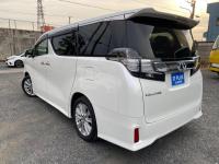 TOYOTA VELLFIRE 2015