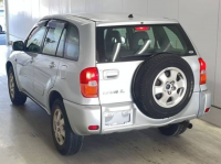 TOYOTA RAV4 L 2002