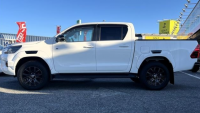 TOYOTA HILUX 2023