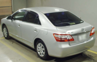 TOYOTA PREMIO 2013