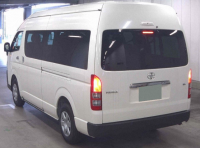 TOYOTA HIACE COMMUTER 2024