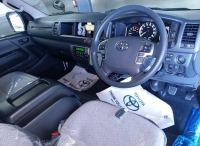 TOYOTA HIACE COMMUTER 2024