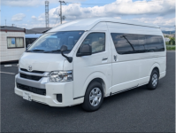 TOYOTA HIACE COMMUTER 2024