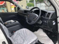 TOYOTA HIACE COMMUTER 2024
