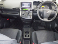 TOYOTA WISH 2011