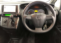 TOYOTA WISH 2011