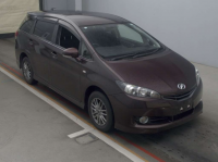 TOYOTA WISH 2011