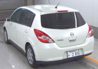 NISSAN TIIDA 2010