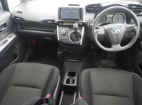 TOYOTA WISH 2010