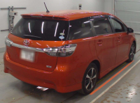 TOYOTA WISH 2016