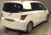 HONDA FREED SPIKE 2016