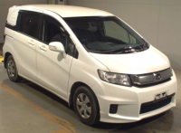 HONDA FREED SPIKE 2016