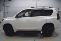 TOYOTA LAND CRUISER PRADO 2023
