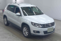 VOLKSWAGEN TIGUAN 2016